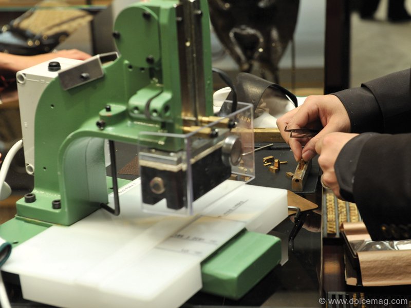 American Express Black Card: By Invitation Only | Dolce Vita ...